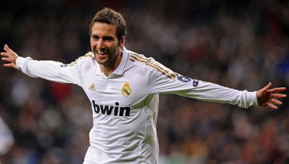 开云体育官网-伊拉克对阵里昂，罗德里戈的制胜表现如何点燃绿茵场？