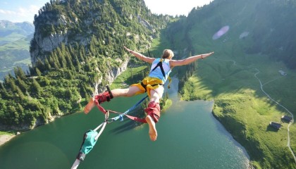 开云体育-帕尔默F1赛场利物浦式接管，当竞技血脉在赛道轰鸣