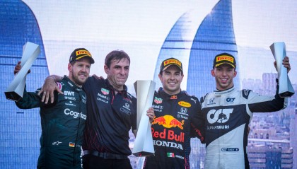 开云体育官方网站-威廉姆斯险胜阿斯顿马丁，佩雷兹高光表现