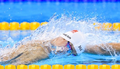 开云体育2026-爵士击溃猛龙，爱德华兹成为关键先生