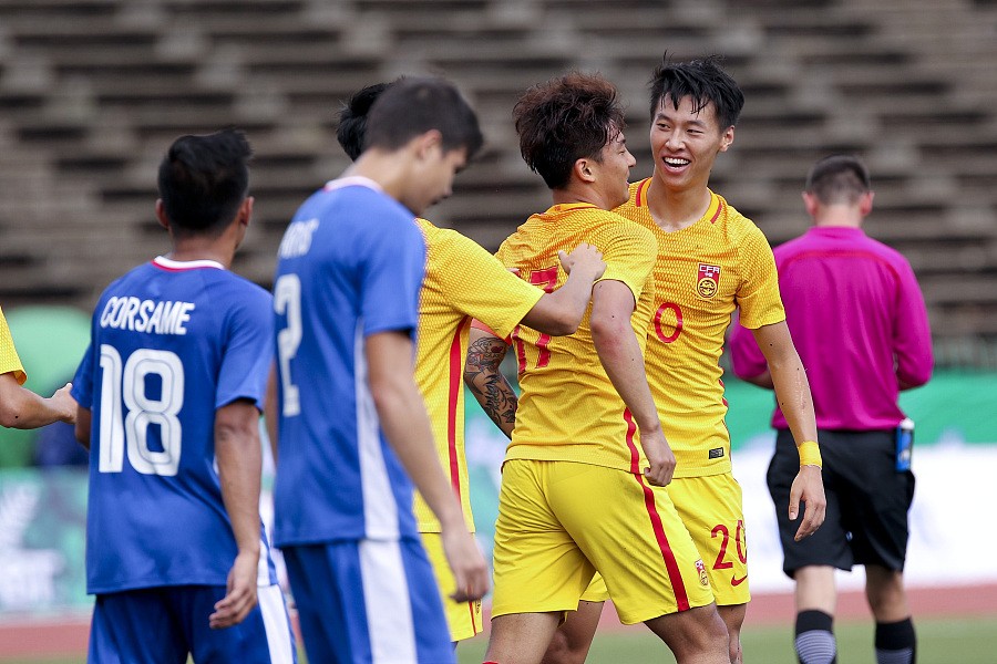 泰国队横扫日本队，黄鸭组合关键制胜