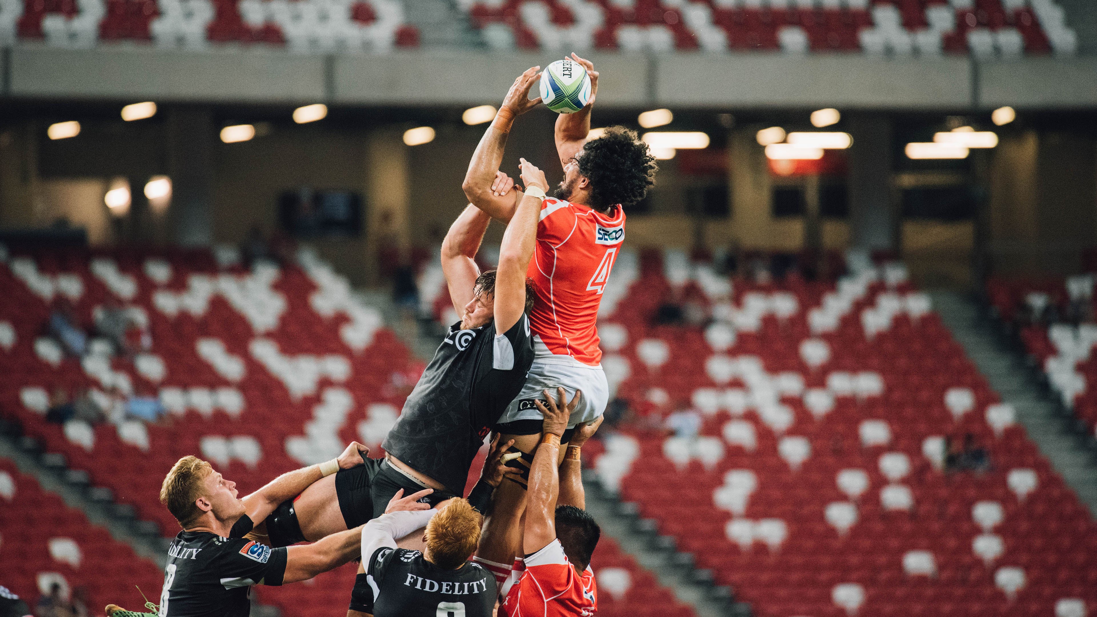 拉文展现巨星价值，76人轻取老鹰