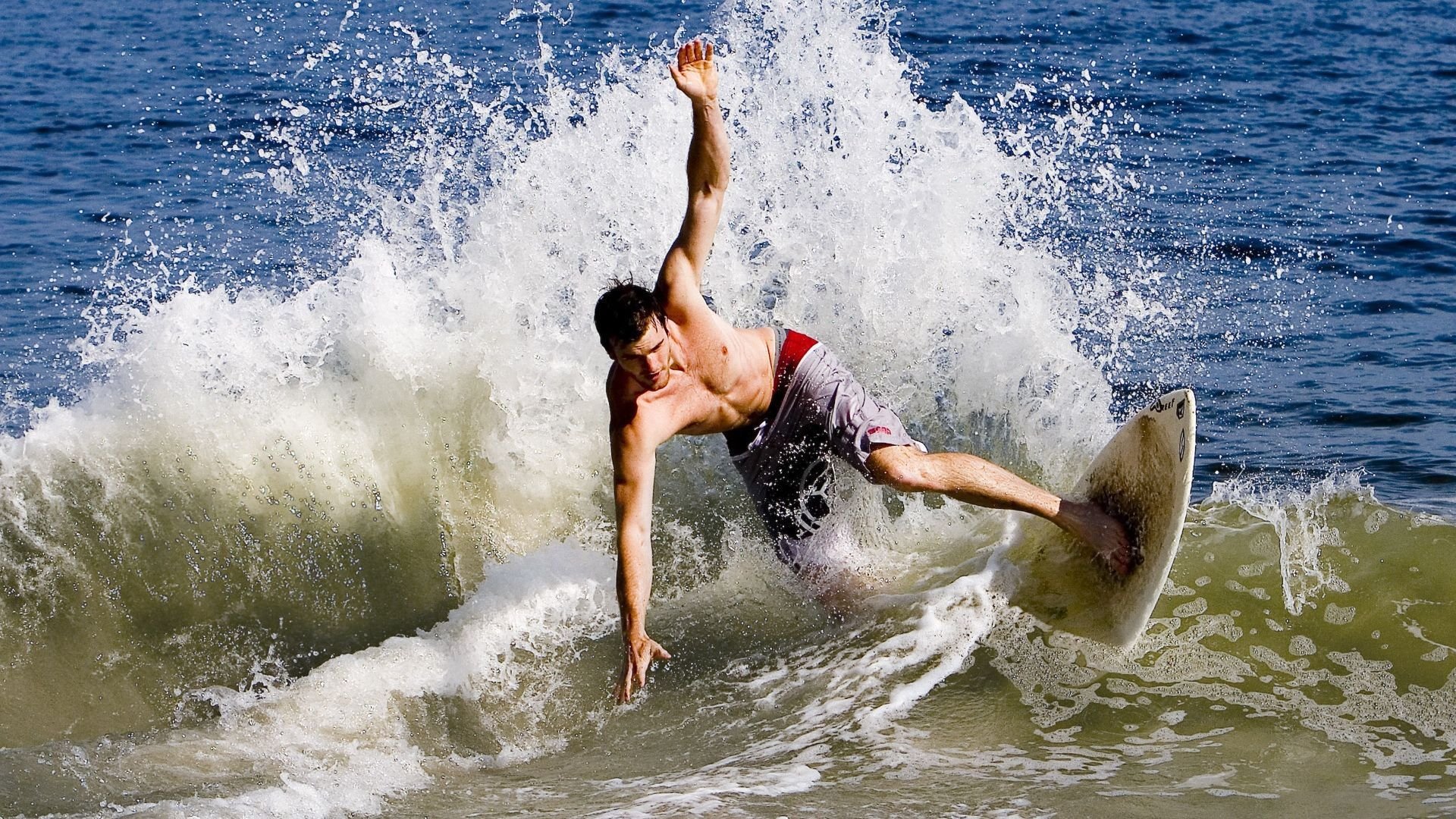 格纳布里爆发,瑞士强行终结雷恩,当个体意志碾碎精密机器