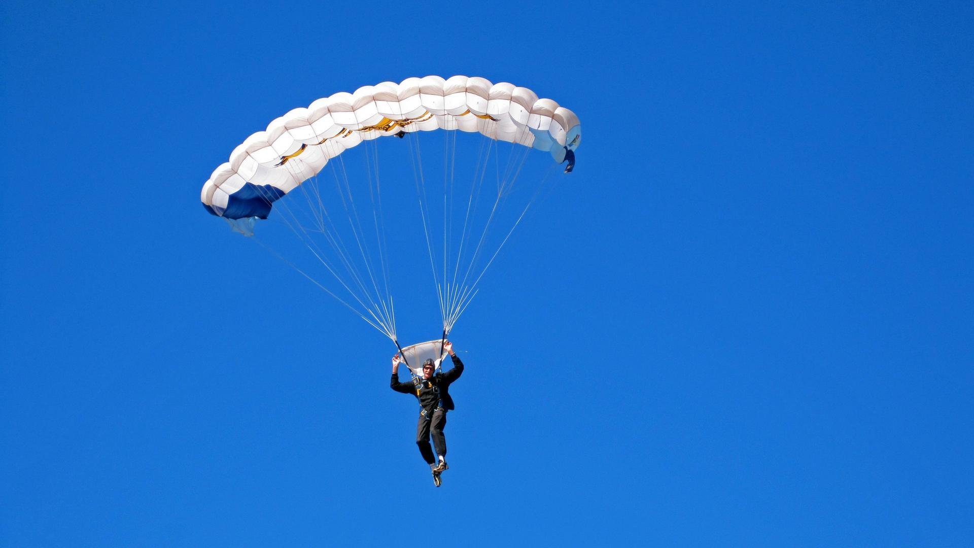 森林狼对阵雷霆，欧文持续制造杀伤，撕裂防线的艺术